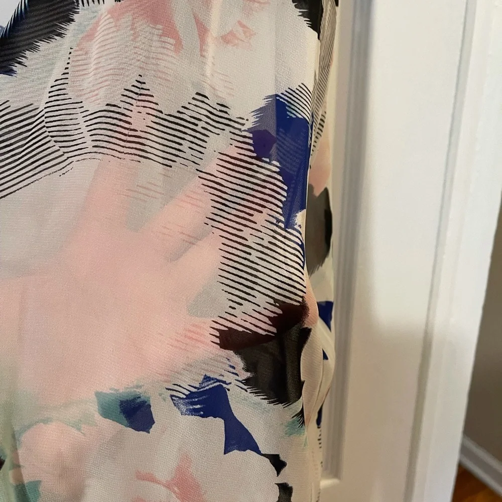 Boutique - Long Sheer Material Overpiece Size 2X - Picture 2 of 7